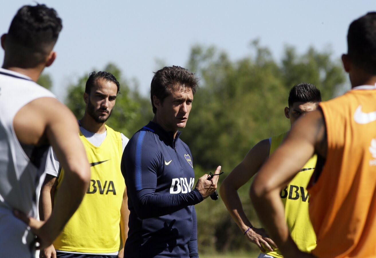 Hora, TV, formaciones e historial del Superclásico entre Boca y River Hora, TV, formaciones e historial del Superclásico entre Boca y River